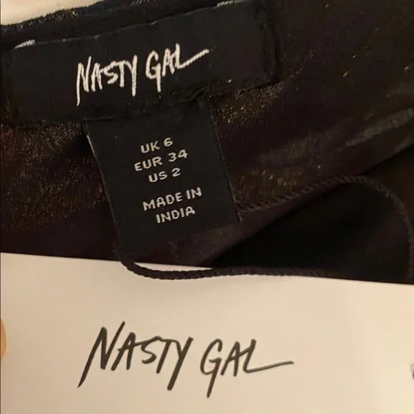 Nasty Gal NWT  petite metallic , tiered star print maxi dress size US-2 - Picture 9 of 13